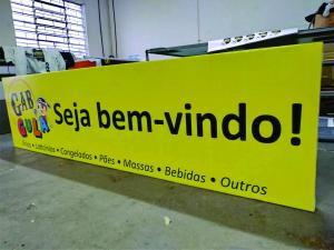 Placa em Lona   Personalizado 4x0 (Impressão frente, verso sem impressão) Metalon 2mm Lona 440g Sem aplicação de verniz   